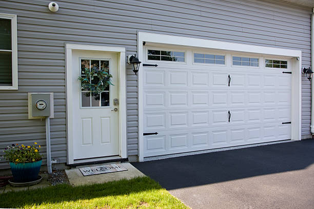 24/7 Emergency Garage Door Panel Replacement experts in Grandview, OK